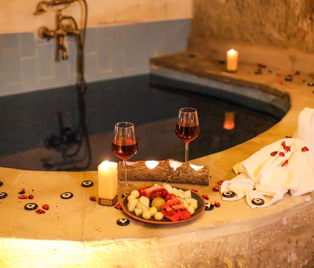 Defne Cave Honeymoon Suite - Photo 6