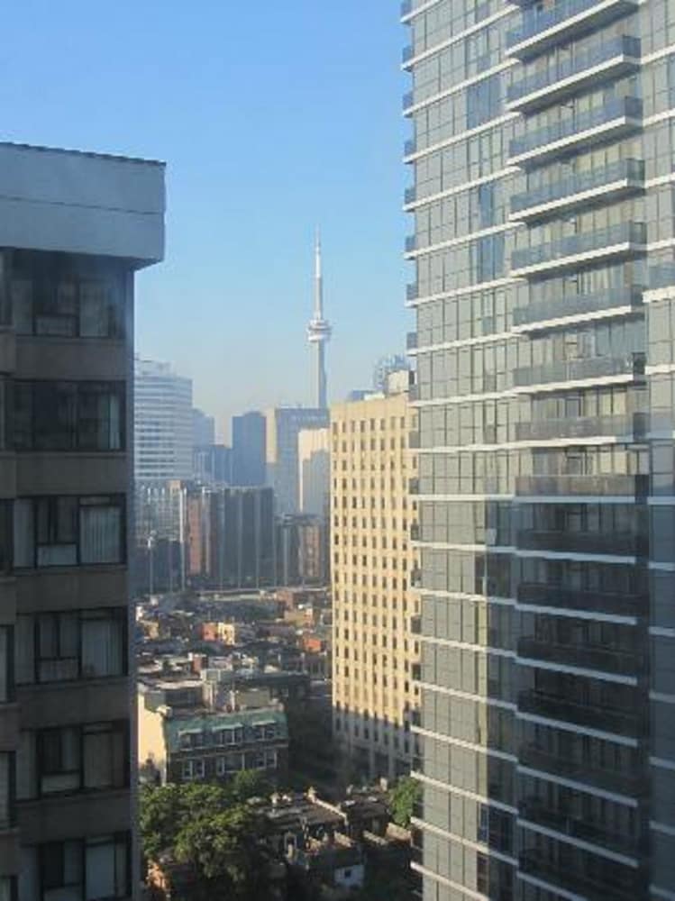 Suite, 1 King Bed, City View thumbnail 5