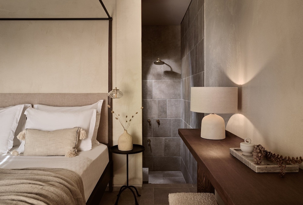Deluxe Suite with Private Pool and Garden View - Photo 5
