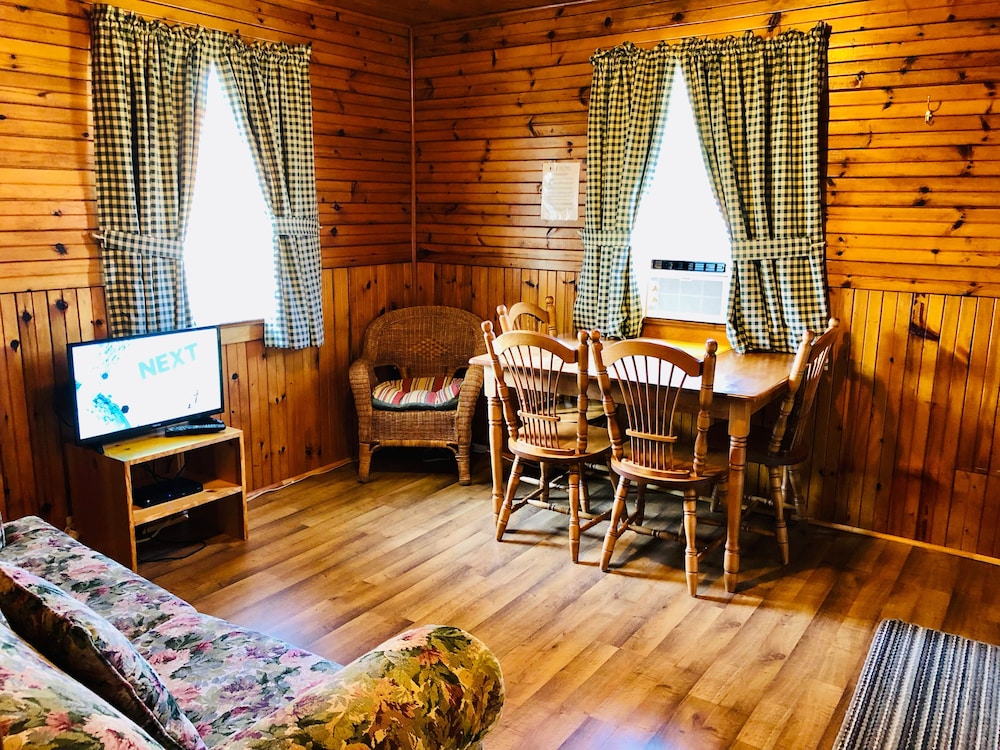 Comfort Cottage, 1 Bedroom, Kitchen, Courtyard View photo 1