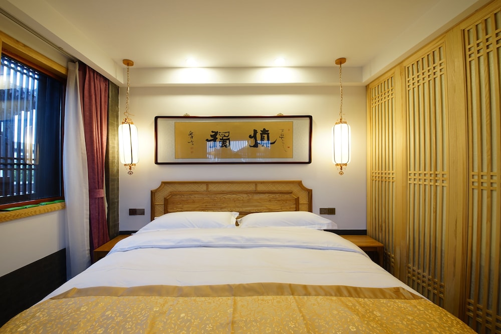 Design Twin Room