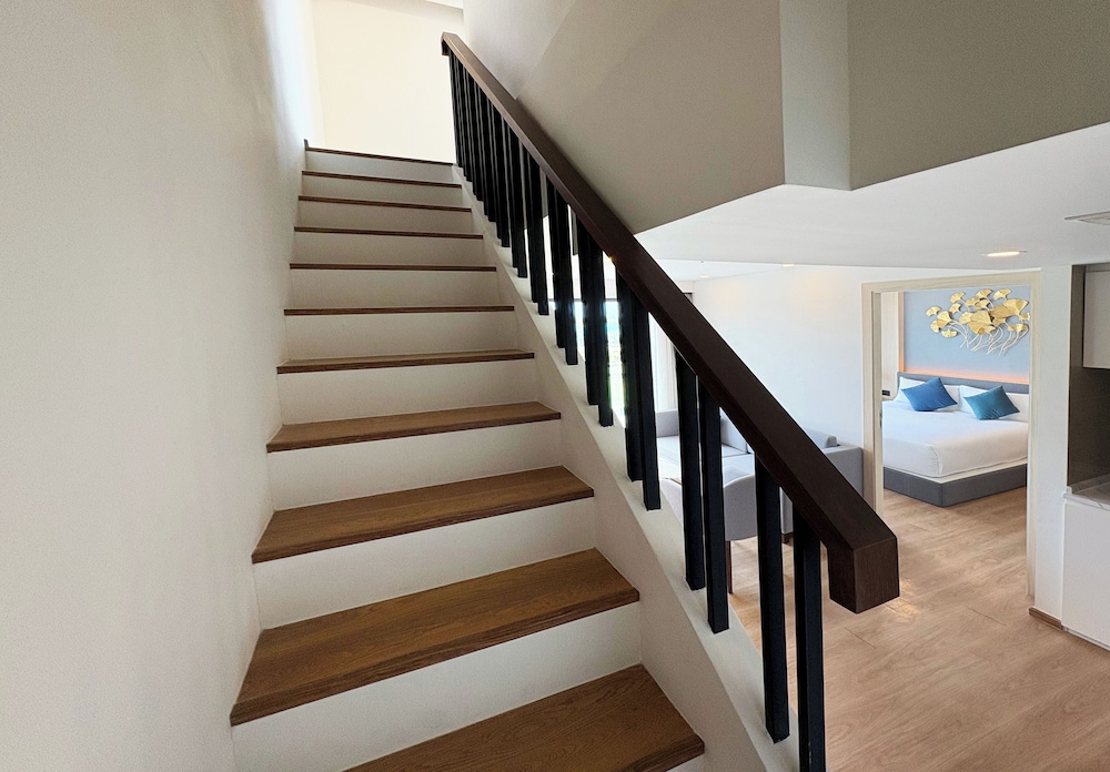 Grand Suite, 1 King Bed (Duplex) - Photo 8