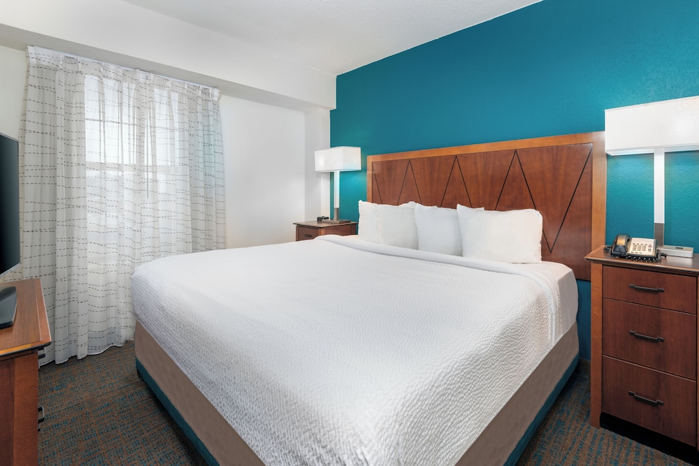 Suite, 1 Bedroom - Photo 5