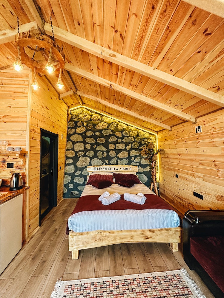 Luxury Studio Suite, River View