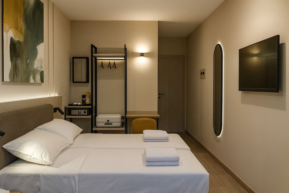 Comfort Double or Twin Room, Lake View photo 1