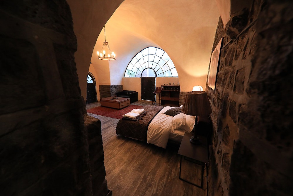 Premium Studio Suite photo 3