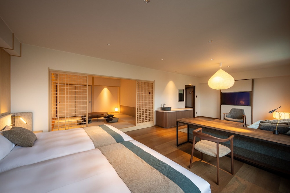 Premier Suite, Non Smoking Renovated Wing