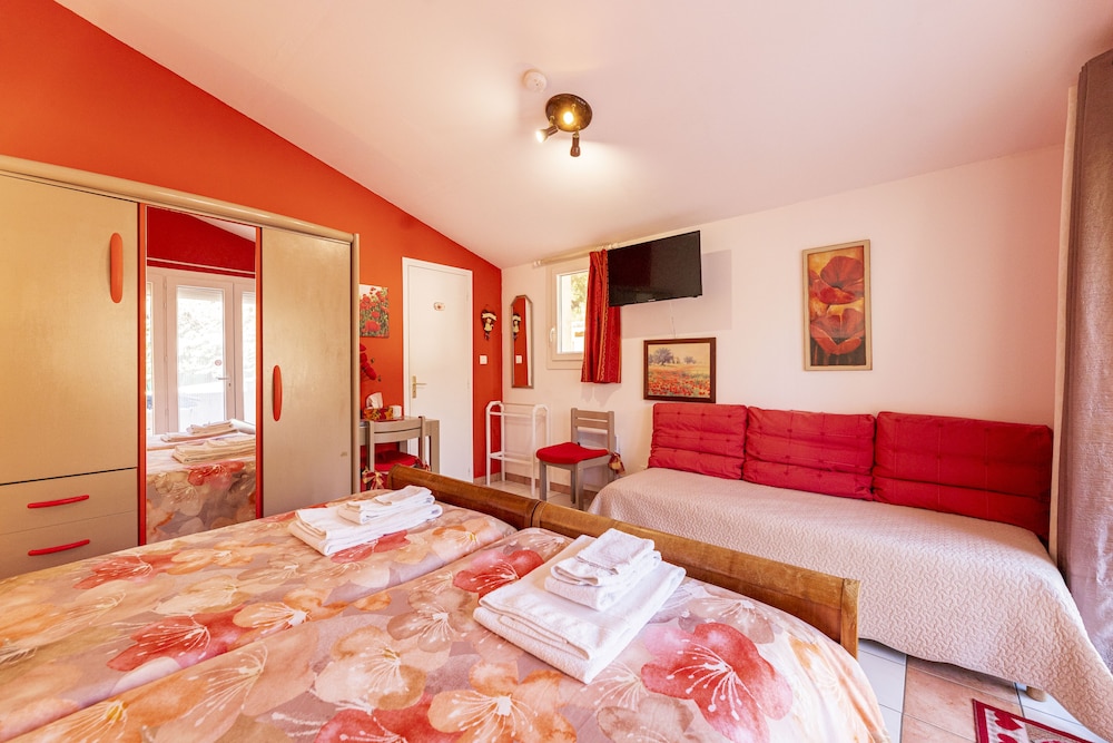 Room, Non Smoking, Mountain View (Coquelicot)