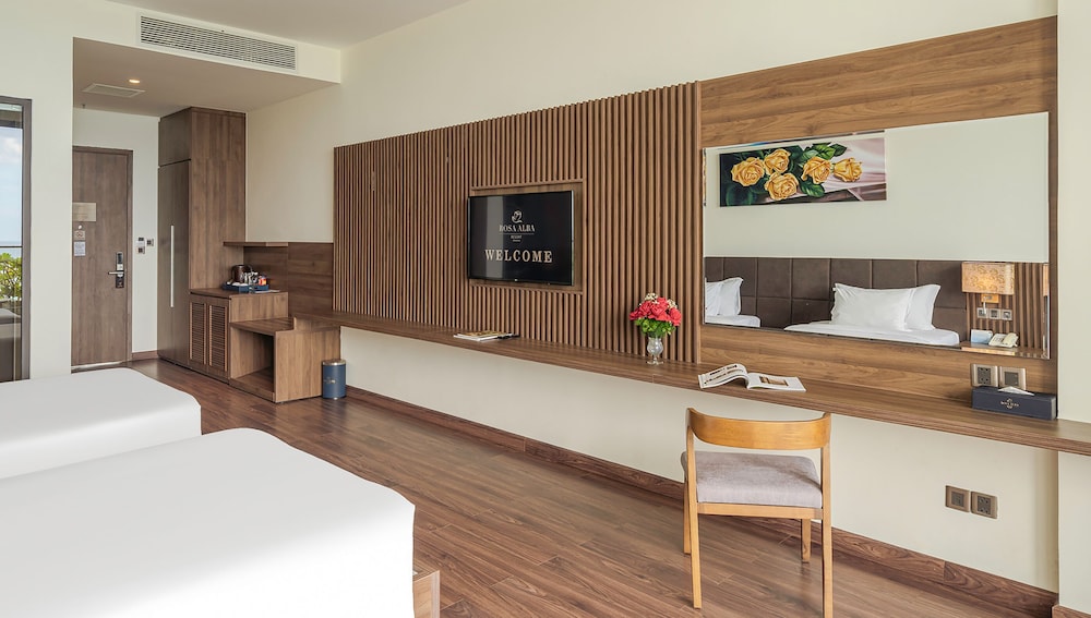 Premium Deluxe Twin Ocean View photo 3