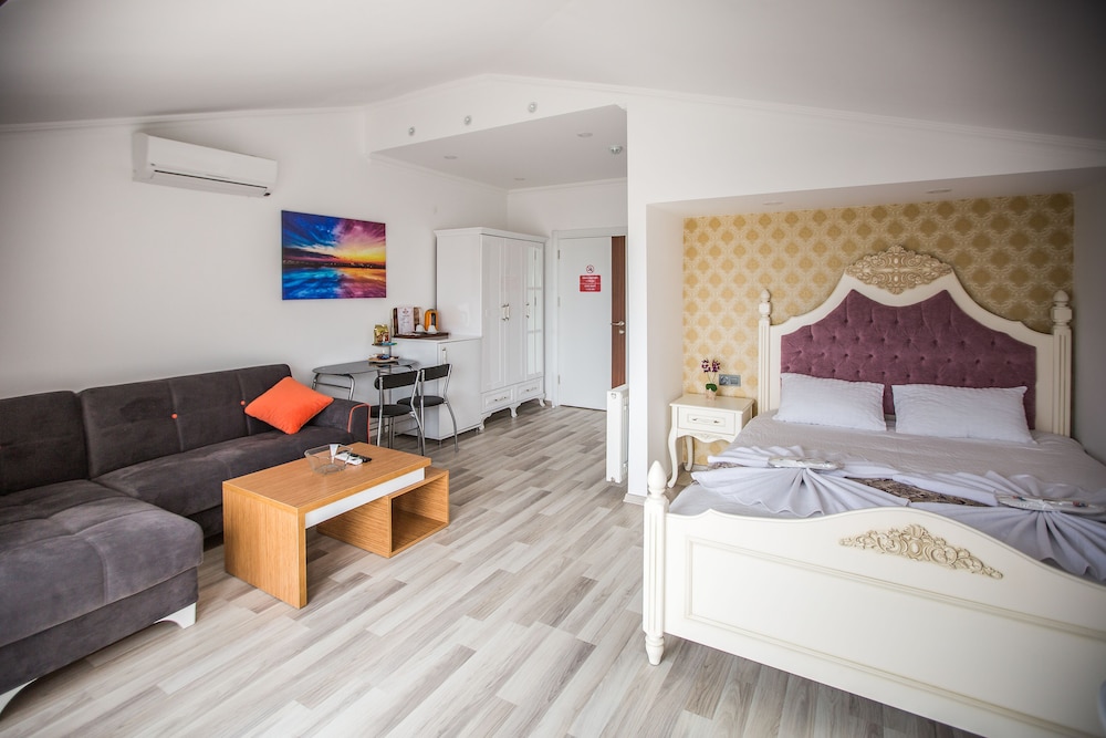 Junior Studio Suite photo 1
