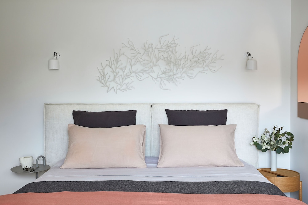 Four Bedroom House photo 3