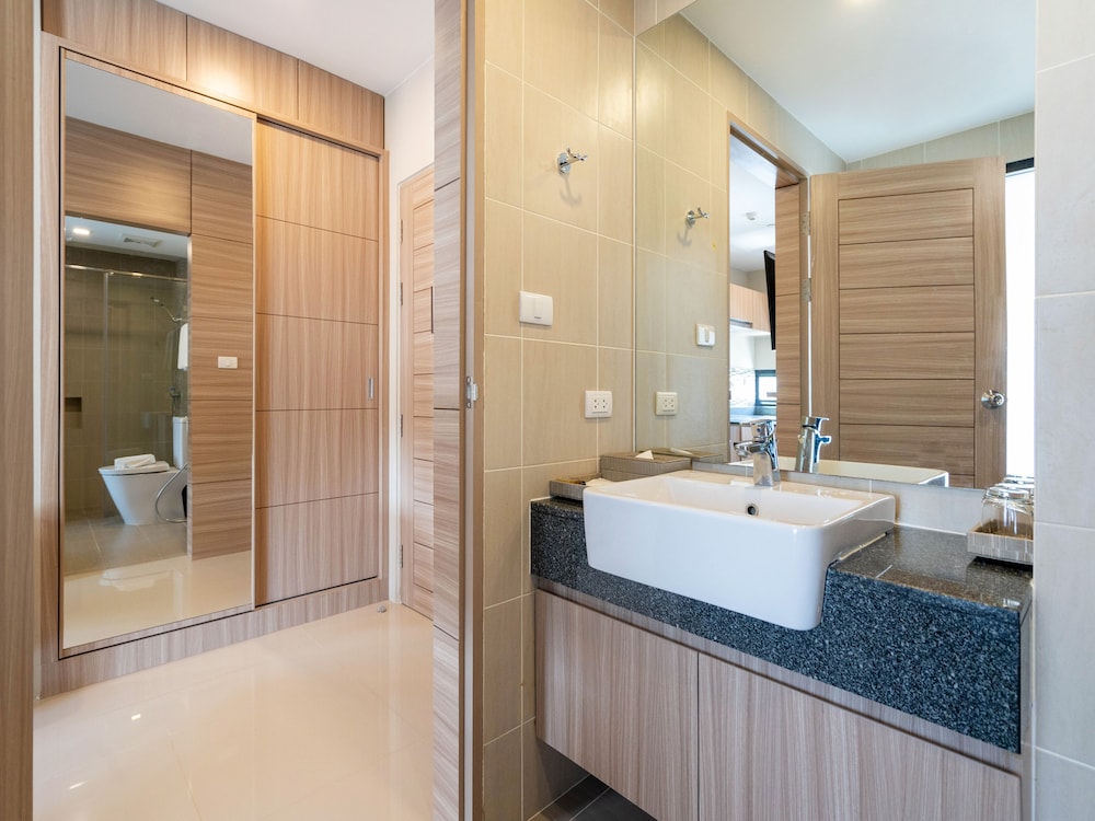 Grand Deluxe Room - Photo 3