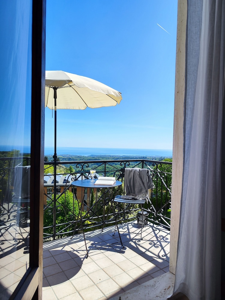 Panoramic Room, Non Smoking, Balcony photo 2