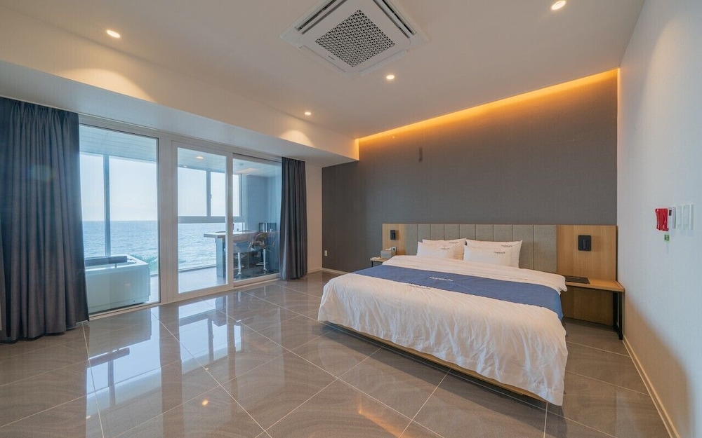 Standard Room - Photo 1