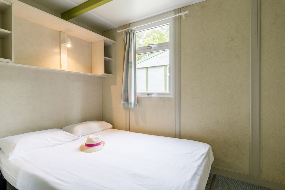 Basic Bungalow, 2 Bedrooms