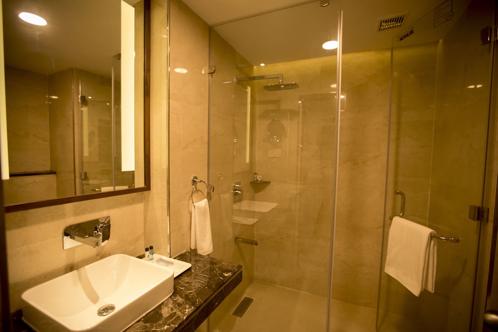 Executive Suite, City View photo 3
