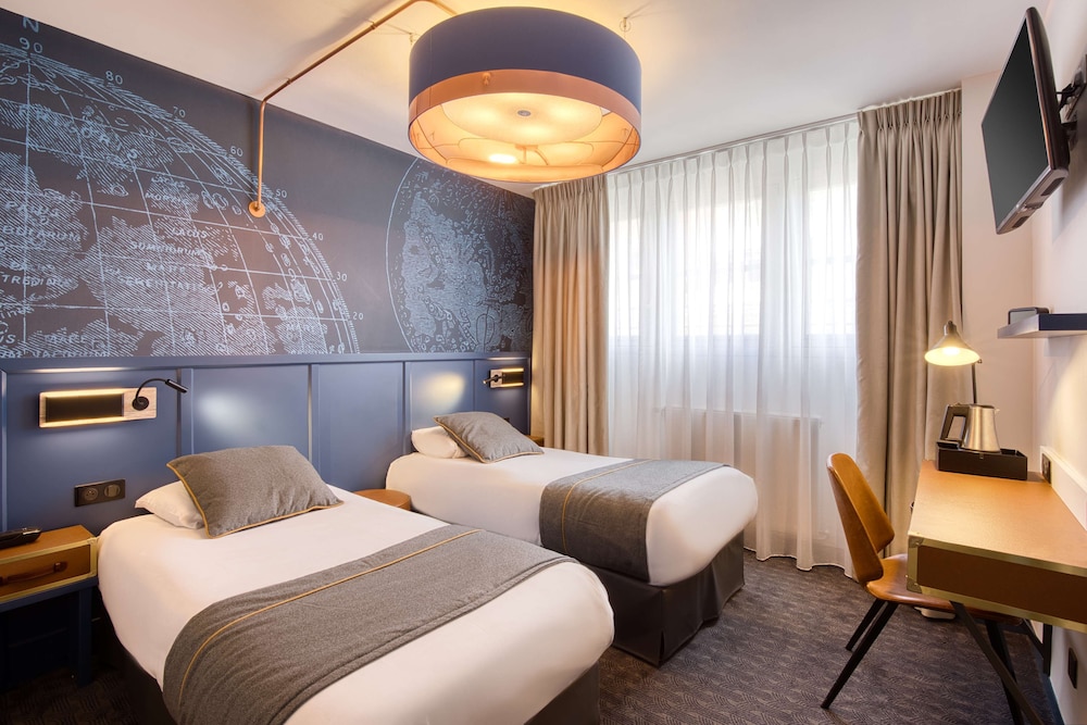 Junior Suite, Multiple Beds, Non Smoking, Connecting Rooms (Twin bed on request) photo 3
