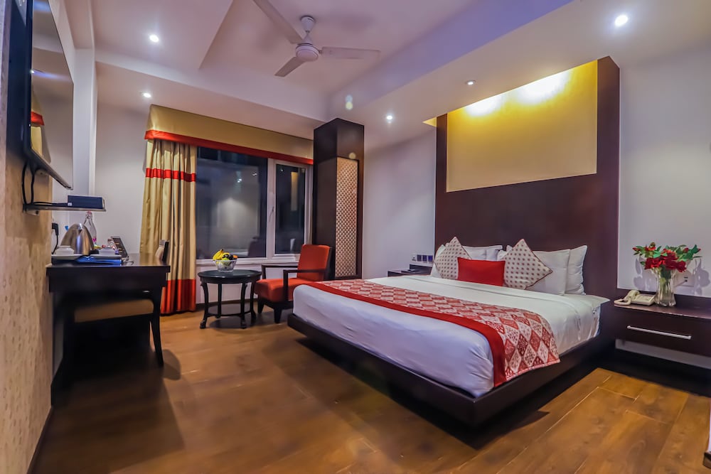 Deluxe Room - Photo 11