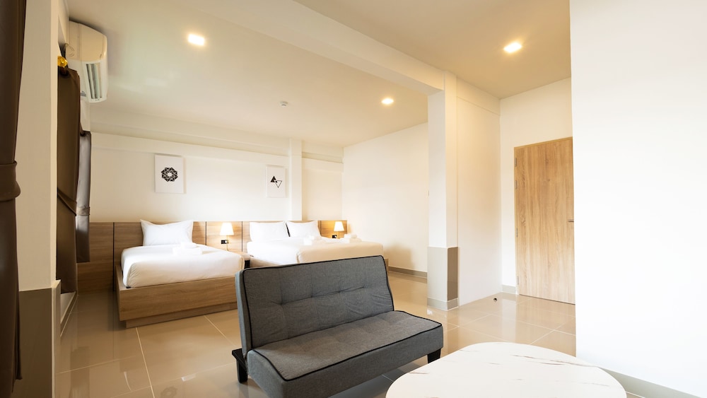 Deluxe Triple Room - Photo 3