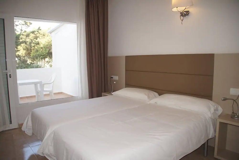 Double or Twin Room, Garden View photo 3