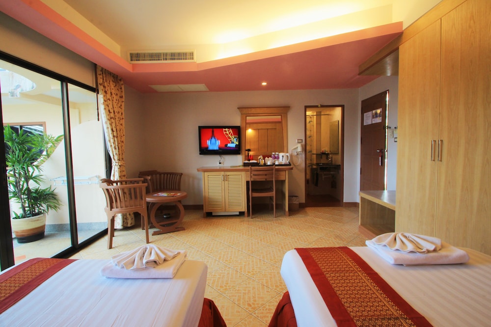 Superior Double or Twin Room - Photo 3