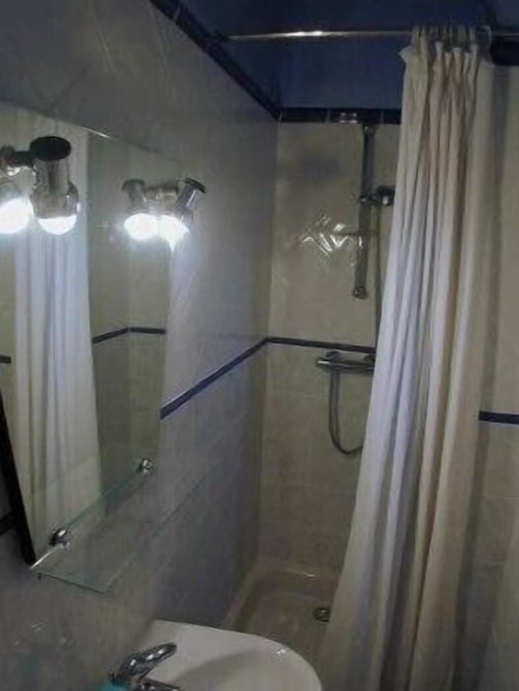 Quadruple Room photo 3