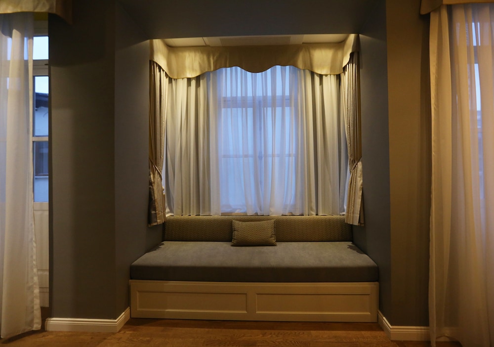 Deluxe Double Room, Non Smoking, City View photo 3