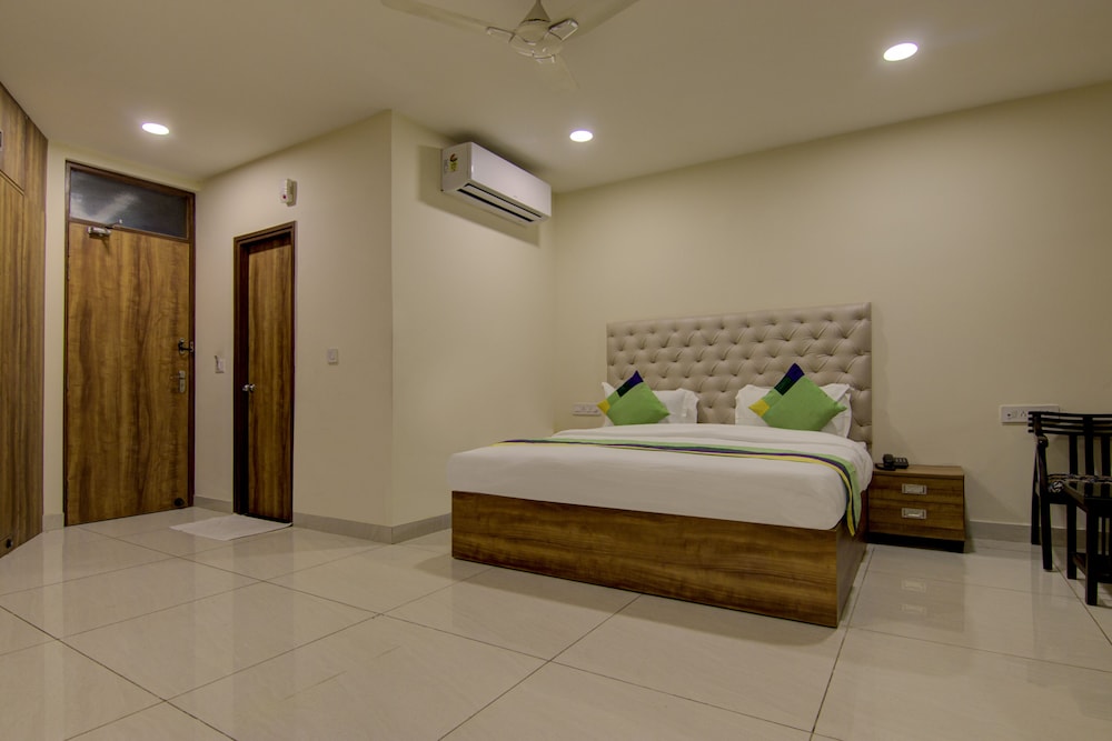 Deluxe Double Room photo 2