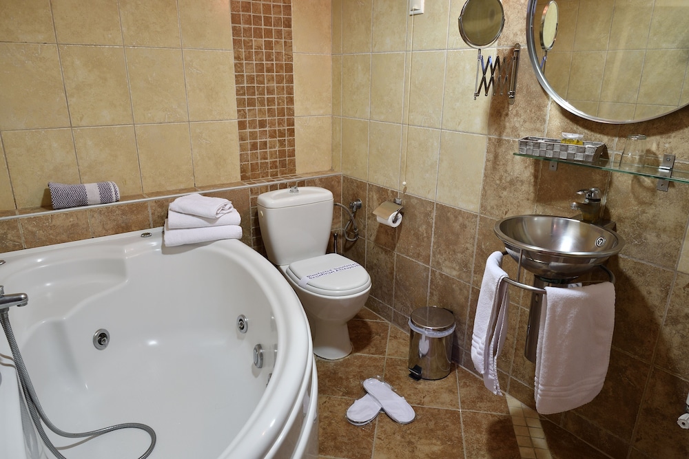 Superior Room - Photo 11