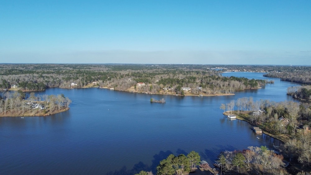 7BR Lakefront Haven Pool Hot Tub Gated 4acres, Billede 4