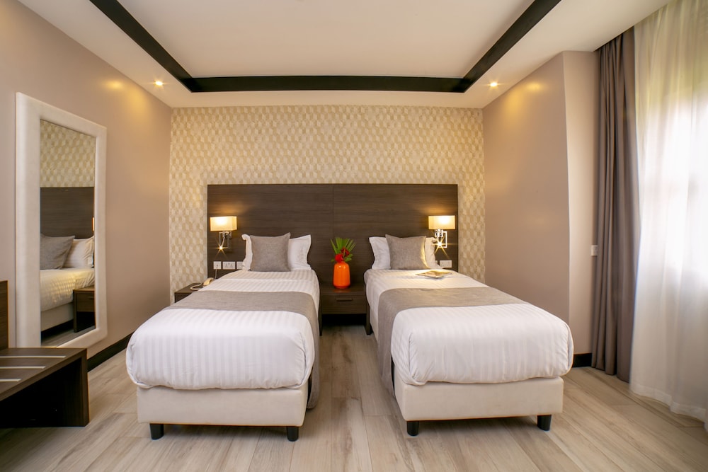 Deluxe Double or Twin Room photo 3