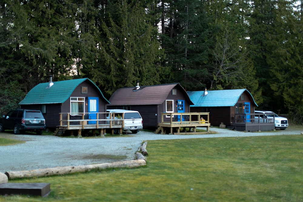 Large Vintage Cabin