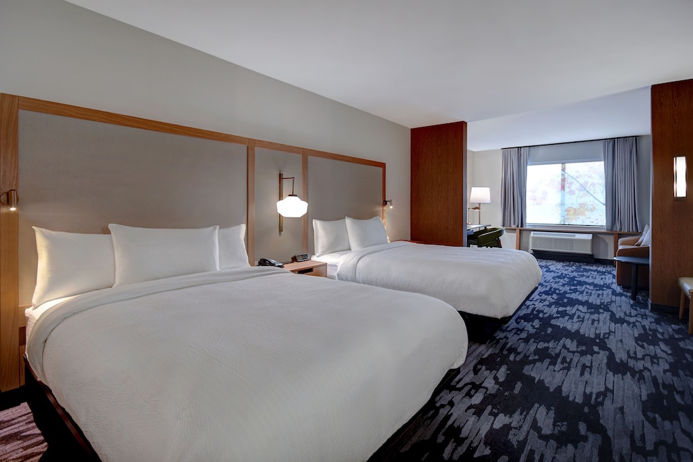 Suite, Multiple Beds (Mobility/Hearing Access, Roll-In Shwr) photo 1