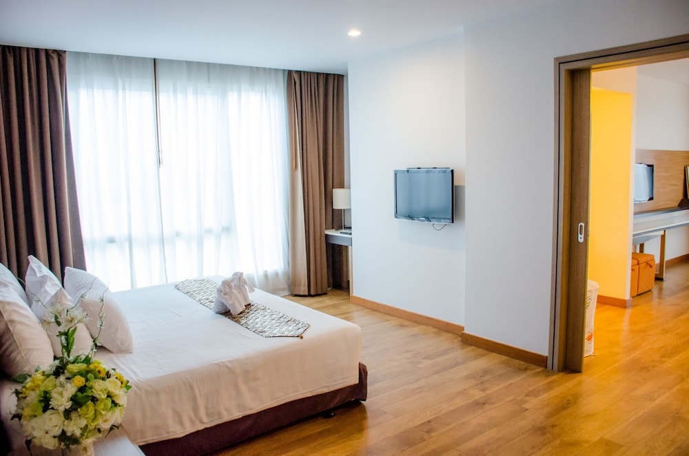 Grand Design Suite - Photo 19