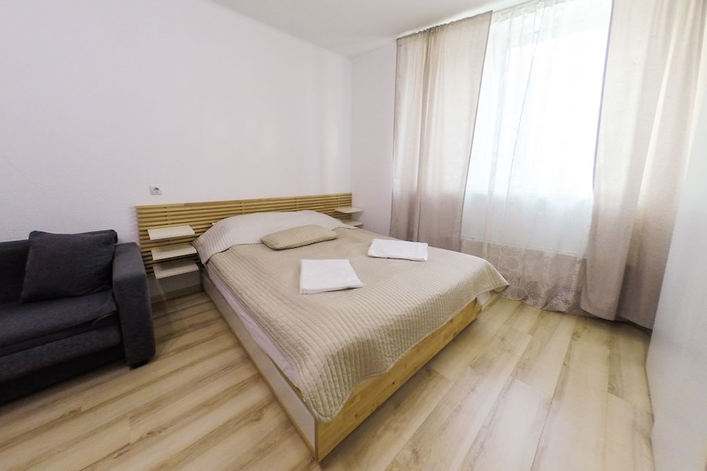 Basic Studio, 1 Double Bed with Sofa bed, Kitchen, City View photo 1