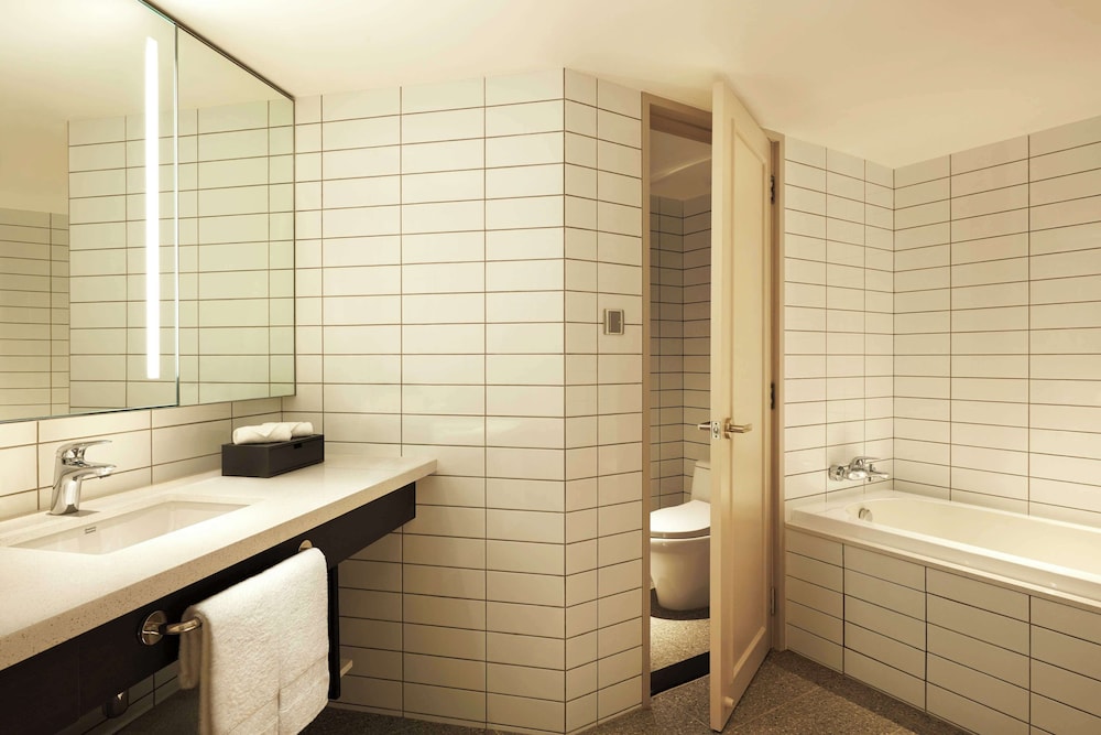 King Premium Deluxe River View - Photo 4