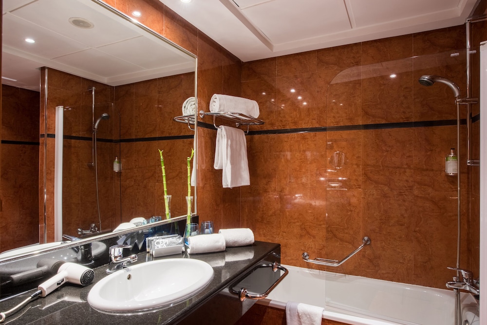 Premium Room - Photo 5