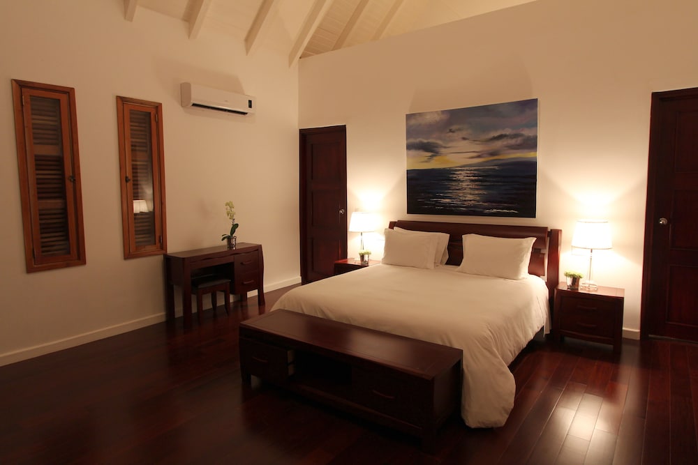 One-bedroom suite photo 2