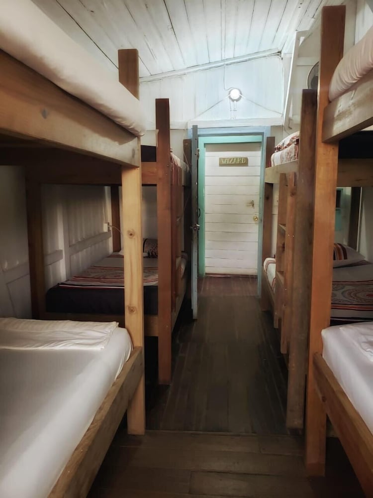 Shared Dormitory, Mix Dorm, 8 Guests - Carenero photo 3