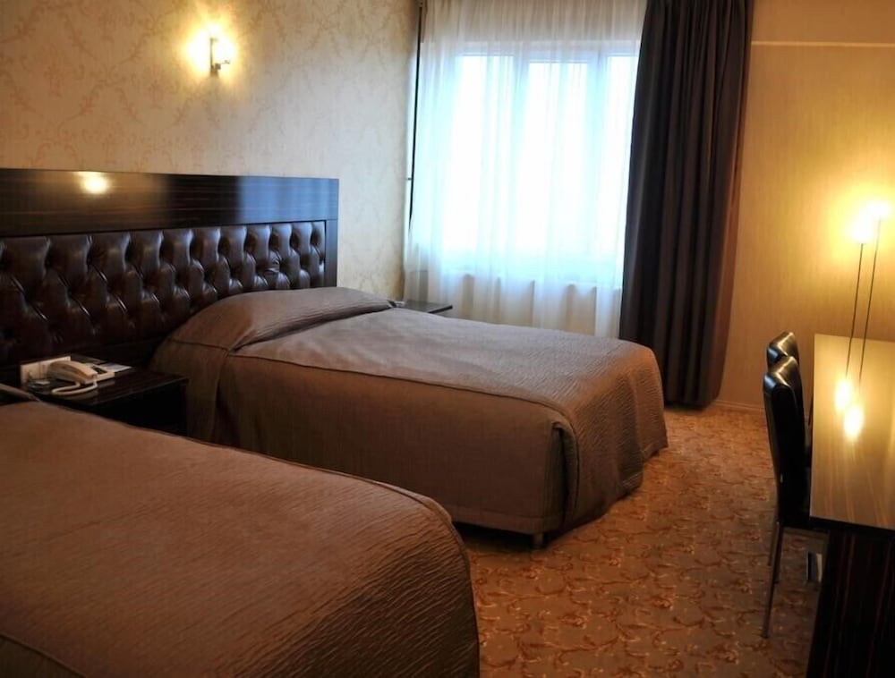 Standard Double or Twin Room photo 2