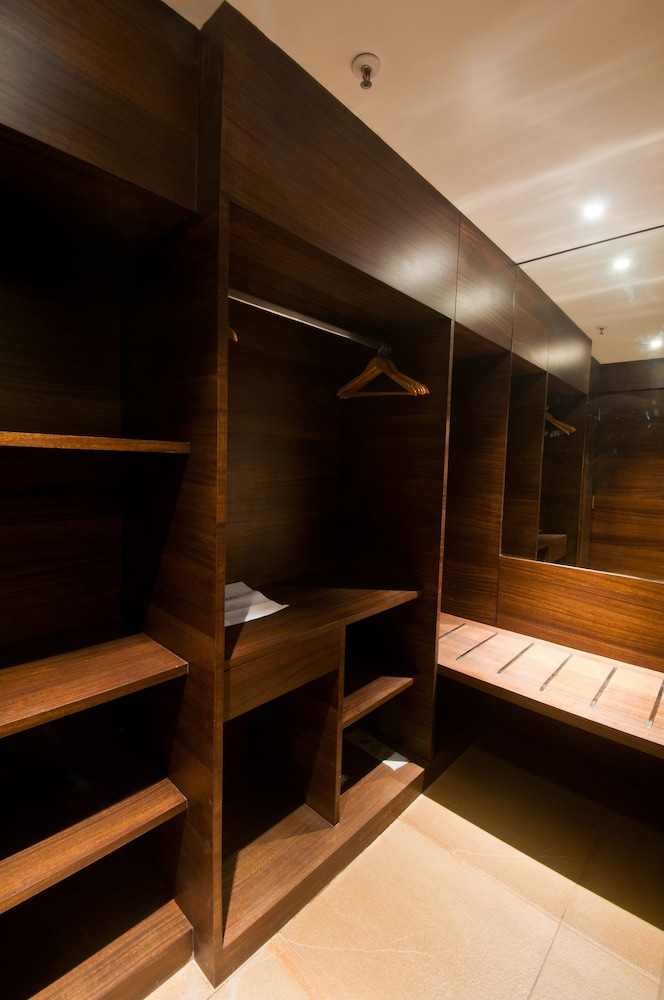 Suite - Photo 4