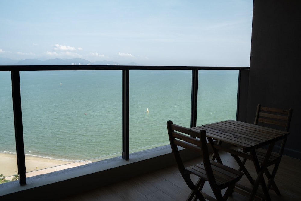 Design Double Room, 1 King Bed, Sea View photo 2