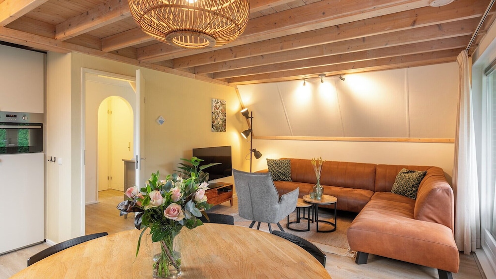 Bungalow (B Plus Bungalow 6) photo 1