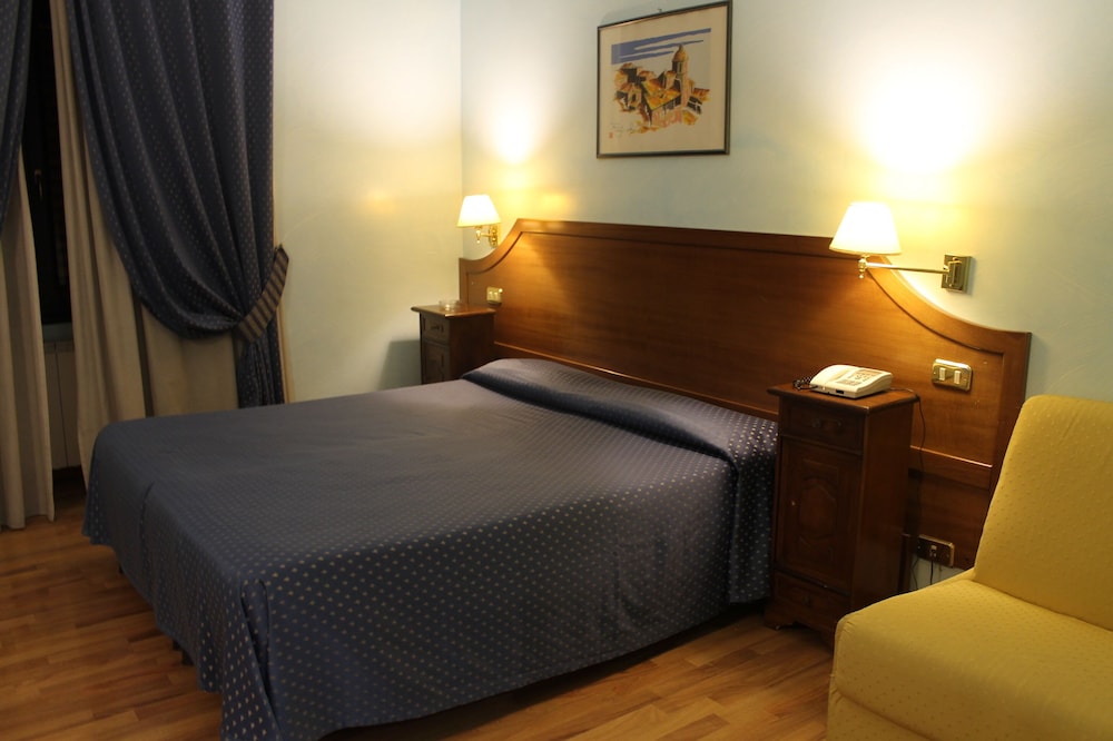Economy Room