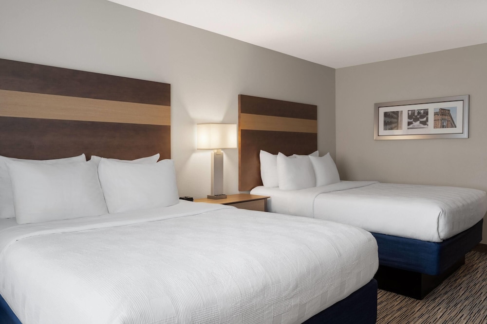 Room, 2 Queen Beds, Non Smoking photo 3