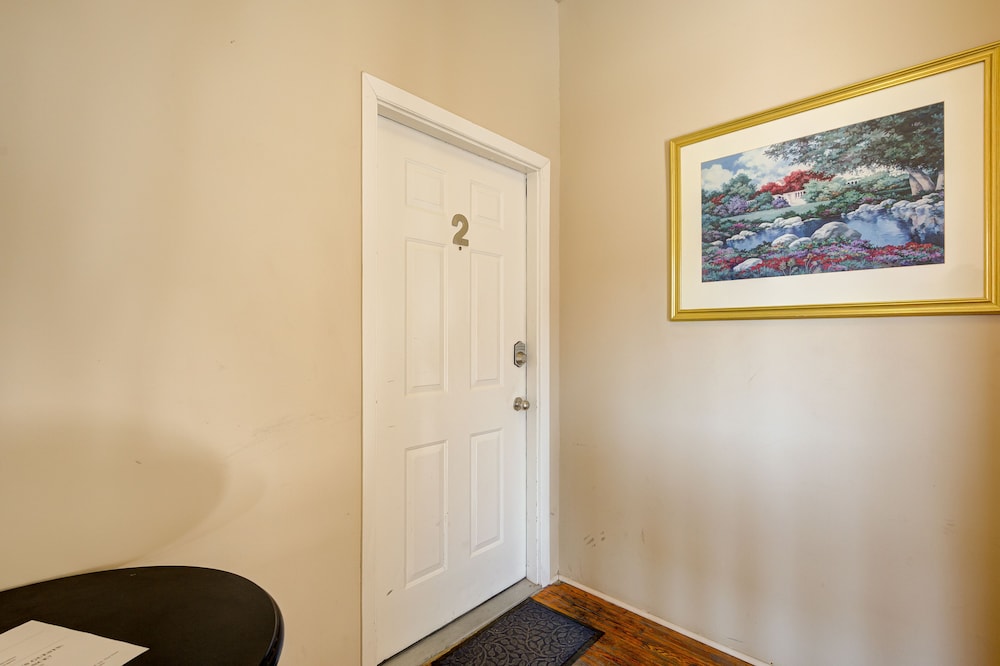 Deluxe Apartment photo 2