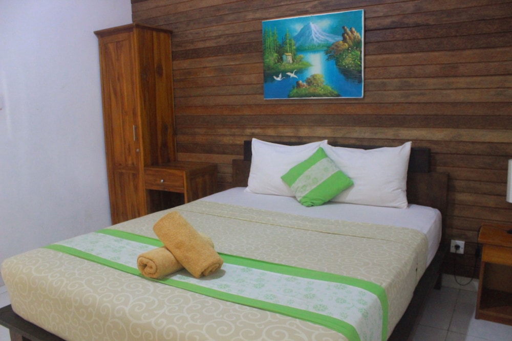 Double Room (AC with Hot Water) photo 1