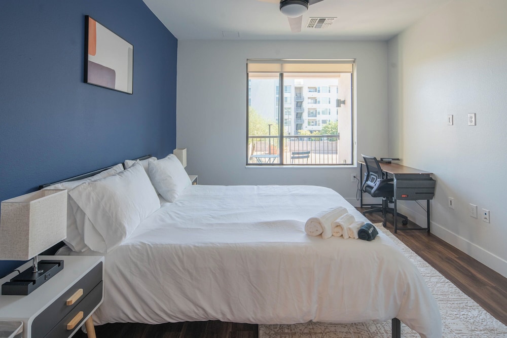 Executive Apartment, 1 Queen Bed with Sofa bed, Non Smoking, Pets Allowed photo 2