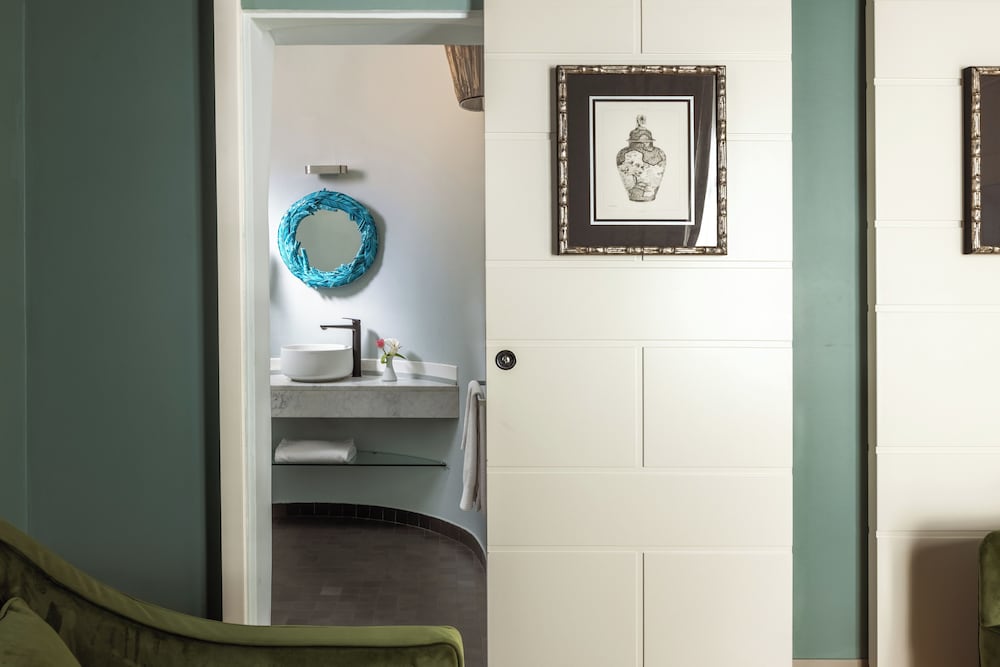 NINE SUITE - Photo 7