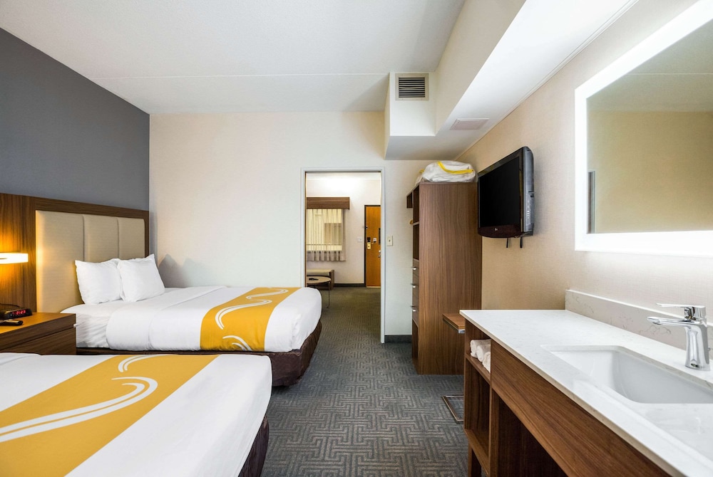 Suite, Multiple Beds, Non Smoking - Photo 1
